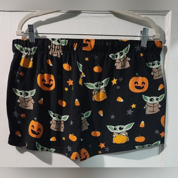 💫🎃NWT Womens Star Wars Halloween theme Pyjama 2 piece set size: L - Picture 2 of 6